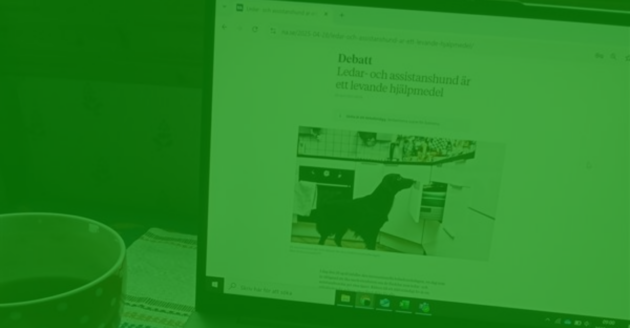 ledarhundens dag webb bild på en skärm med en debattartikel med titeln Ledar- och assistanshund är ett levande hjälpmedel